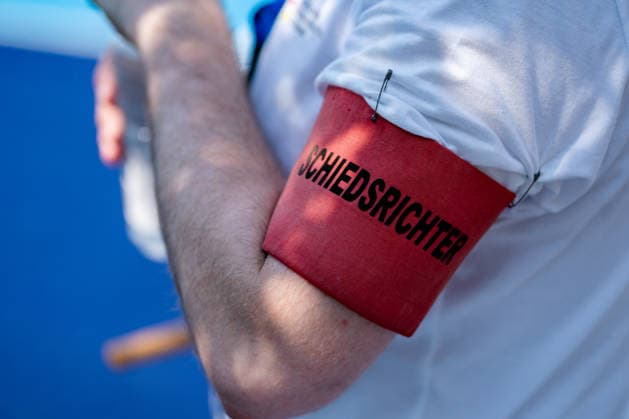 Ratingen, 27.06.2026, Leichathletik, Mehrkampf Armbinde Schiedsrichter *** Ratingen, June 27, 2026, Track and Field, Combined Events, Referee Armband