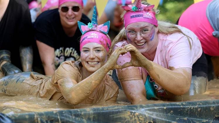 Muddy Angel Run im Sportpark Wedau in Duisburg ** NUR FÜR REDAKTIONELLE ZWECKE ** EDITORIAL USE ONLY **<p>Muddy Angel Run am Samstag den 27.Juni 2026 im Sportpark Wedau in Duisburg Foto : Frank Oppitz FUNKE Foto Services< p> Freizeit, Lifestyle Deutschland NRW Duisburg Copyright: FrankxOppitz *** Muddy Angel Run at Sportpark Wedau in Duisburg ** FOR EDITORIAL USE ONLY ** EDITORIAL USE ONLY ** p Muddy Angel Run on Saturday, June 27, 2026, at Sportpark Wedau in Duisburg Photo by Frank Oppitz, FUNKE Photo Services p Leisure, Lifestyle Germany, North Rhine-Westphalia, Duisburg Copyright FrankxOppitz Copyright: FrankxOppitz doc86gx8partm8je6nh882 ,EDITORIAL USE ONLY