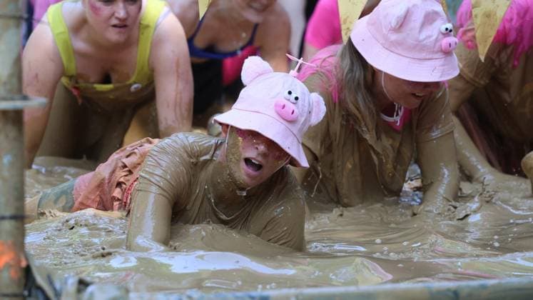 Muddy Angel Run im Sportpark Wedau in Duisburg ** NUR FÜR REDAKTIONELLE ZWECKE ** EDITORIAL USE ONLY **<p>Muddy Angel Run am Samstag den 27.Juni 2026 im Sportpark Wedau in Duisburg Foto : Frank Oppitz FUNKE Foto Services< p> Freizeit, Lifestyle Deutschland NRW Duisburg Copyright: FrankxOppitz *** Muddy Angel Run at Sportpark Wedau in Duisburg ** FOR EDITORIAL USE ONLY ** EDITORIAL USE ONLY ** p Muddy Angel Run on Saturday, June 27, 2026, at Sportpark Wedau in Duisburg Photo by Frank Oppitz, FUNKE Photo Services p Leisure, Lifestyle Germany, North Rhine-Westphalia, Duisburg Copyright FrankxOppitz Copyright: FrankxOppitz doc86gxaze50yf12utww7zf ,EDITORIAL USE ONLY