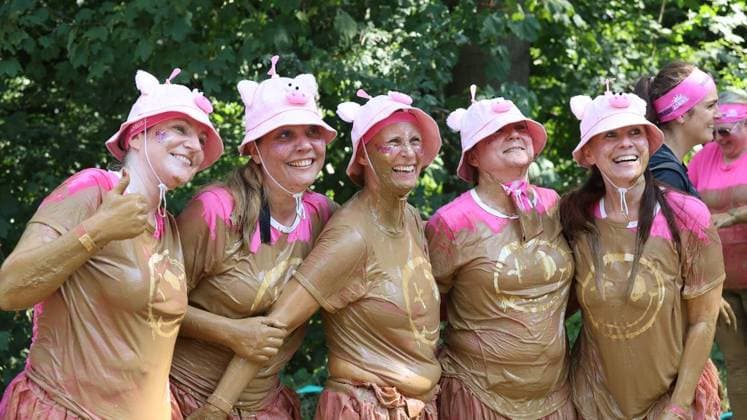 Muddy Angel Run im Sportpark Wedau in Duisburg ** NUR FÜR REDAKTIONELLE ZWECKE ** EDITORIAL USE ONLY **<p>Muddy Angel Run am Samstag den 27.Juni 2026 im Sportpark Wedau in Duisburg Foto : Frank Oppitz FUNKE Foto Services< p> Freizeit, Lifestyle Deutschland NRW Duisburg Copyright: FrankxOppitz *** Muddy Angel Run at Sportpark Wedau in Duisburg ** FOR EDITORIAL USE ONLY ** EDITORIAL USE ONLY ** p Muddy Angel Run on Saturday, June 27, 2026, at Sportpark Wedau in Duisburg Photo by Frank Oppitz, FUNKE Photo Services p Leisure, Lifestyle Germany, North Rhine-Westphalia, Duisburg Copyright FrankxOppitz Copyright: FrankxOppitz doc86gxazny4q1ihbin1uk1 ,EDITORIAL USE ONLY