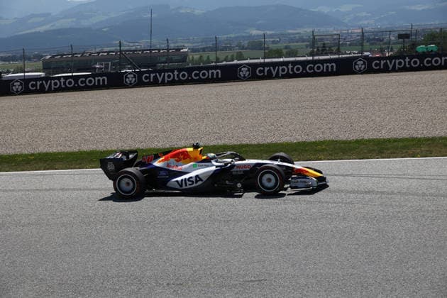 27.06.2026, Red Bull Ring, Spielberg, Formel 1 Großer Preis von Österreich 2026 , im Bild Arvid Lindblad (GBR), Visa Cash App Racing Bulls Formula One Team (Photo by Alessandro Martellotta Hasan Bratic DeFodi Images) - *** June 27, 2026, Red Bull Ring, Spielberg, 2026 Formula 1 Austrian Grand Prix; pictured: Arvid Lindblad (GBR), Visa Cash App Racing Bulls Formula One Team. Photo by Alessandro Martellotta, Hasan Bratic, DeFodi Images