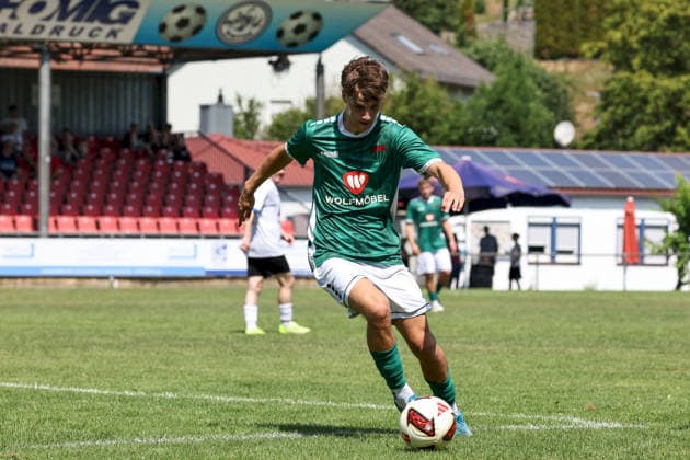 27.06.2026, Herren, Fussball, Saison 2026 2027, Landesfreundschaftsspiele: ASV Rimpar - 1. FC Schweinfurt 1905 Lukas Schneider ( 25, 1. FC Schweinfurt 1905) Rimpar Sportplatz Bayern Deutschland *** June 27, 2026, Men s Soccer, 2026–2027 Season, Regional Friendly Matches: ASV Rimpar 1 vs. FC Schweinfurt 1905, Lukas Schneider 25, 1 FC Schweinfurt 1905, Rimpar Sports Field, Bavaria, Germany