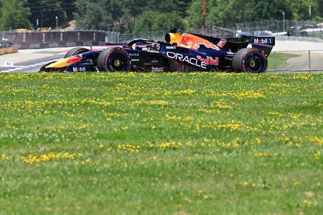 27.06.2026, xsvx, Motorsport FIA Formel 1, Grand Prix von Österreich v.l. Max Verstappen (Oracle Red Bull Racing) Startnummer 3 (FIA REGULATIONS PROHIBIT ANY USE OF PHOTOGRAPHS as IMAGE SEQUENCES and or QUASI-VIDEO) Zeltweg-Spielberg *** June 27, 2026, xsvx, Motorsport FIA Formula 1, Austrian Grand Prix, Max Verstappen, Oracle Red Bull Racing, No. 3. FIA regulations prohibit any use of photographs as image sequences and or quasi-video. Zeltweg, Spielberg