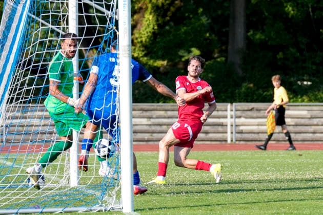 Torschütze Jahn Herrmann (SVS, 10), erzielt das Tor zum 0:8, Treffer, Torerfolg, Highlight, Action, Aktion, Spielszene, 27.06.2026, Wiesloch (Deutschland), Fussball, Testspiel, VfB Wiesloch - SV Sandhausen *** Goal scorer Jahn Herrmann (SVS), 10, scores the goal to make it 0–8; goal, scoring, highlight, action, play, match scene, June 27, 2026, Wiesloch, Germany; soccer, friendly match, VfB Wiesloch vs. SV Sandhausen xozx