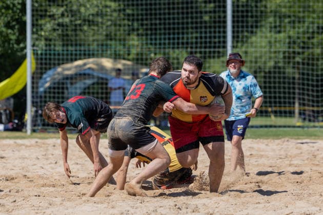 Beach Rugby Cup 2026 im Freibad Tuebingen, 27.06.2026, Herren Team Karlsruhe gegen Team Wuerzburg. Beach Rugby Cup 2026 im Freibad Tuebingen, 27.06.2026, *** 2026 Beach Rugby Cup at the Tübingen Outdoor Pool, June 27, 2026, Karlsruhe Men s Team vs. Würzburg Team 2026 Beach Rugby Cup at the Tübingen Outdoor Pool, June 27, 2026, Copyright: xEibner-Pressefoto DimitrixDrofitx EP_ddh