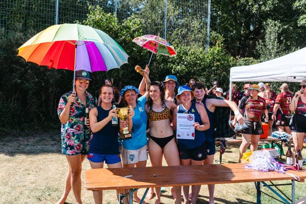 Beach Rugby Cup 2026 im Freibad Tuebingen, 27.06.2026, Platz 1. Damen, Teamfoto. Golden Ananas. Beach Rugby Cup 2026 im Freibad Tuebingen, 27.06.2026, *** 2026 Beach Rugby Cup at the Tübingen Outdoor Pool, June 27, 2026, 1st Place Women’s Division, Team Photo: Golden Ananas 2026 Beach Rugby Cup at the Tübingen Outdoor Pool, June 27, 2026, Copyright: xEibner-Pressefoto DimitrixDrofitx EP_ddh