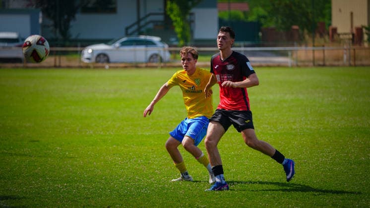 Fußball, Herren, Saison 2026 2027, Freundschaftsspiel, FSV 63 Luckenwalde vs. RSV Eintracht 1949, Samstag 27.06.2026, Sportplatz Ruhlsdorf, Im Bild: Luca Dreihardt (l. Luckenwalde) Brandenburg Deutschland *** Soccer, Men s, 2026–2027 season, Friendly match, FSV 63 Luckenwalde vs. RSV Eintracht 1949, Saturday, June 27, 2026, Ruhlsdorf Sports Field, Pictured: Luca Dreihardt Luckenwalde, Brandenburg, Germany