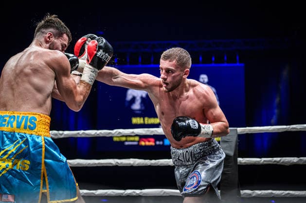 Victor Cakiqi (Deutschland), re. vs. Florent Dervis (Frankreich), Weltergewicht, Fight 10 GER, Boxnacht Showdown for Legacy IV, Prime Time Promotion, MHP Arena (Ludwigsburg), Boxen, 27.06.2026 GER, Boxnacht Showdown for Legacy IV, Prime Time Promotion, MHP Arena (Ludwigsburg), Boxen, 27.06.2026 Ludwigsburg *** Victor Cakiqi (Germany) vs. Florent Dervis (France), welterweight, Fight 10 GER, Boxnacht Showdown for Legacy IV, Prime Time Promotion, MHP Arena Ludwigsburg, Boxing, June 27, 2026 GER, Boxnacht Showdown for Legacy IV, Prime Time Promotion, MHP Arena Ludwigsburg, Boxing, June 27, 2026, Ludwigsburg Copyright: xSandyxDinkelackerx EP_SDR