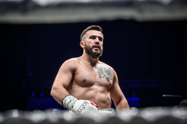 Amarildo Bakaj (Albanien) beim Kampf: Amarildo Bakaj (Albanien) vs. Aleksandar Ivanovic (Bosnien und Herzegowina), Halbschwergewicht, Fight 11 GER, Boxnacht Showdown for Legacy IV, Prime Time Promotion, MHP Arena (Ludwigsburg), Boxen, 27.06.2026 GER, Boxnacht Showdown for Legacy IV, Prime Time Promotion, MHP Arena (Ludwigsburg), Boxen, 27.06.2026 Ludwigsburg *** Amarildo Bakaj (Albania) in the fight between Amarildo Bakaj (Albania) and Aleksandar Ivanovic (Bosnia and Herzegovina), light heavyweight, Fight 11 GER, Boxing Night: Showdown for Legacy IV, Prime Time Promotion, MHP Arena Ludwigsburg, Boxing, June 27, 2026 GER, Boxing Night: Showdown for Legacy IV, Prime Time Promotion, MHP Arena Ludwigsburg, Boxing, June 27, 2026 Ludwigsburg Copyright: xSandyxDinkelackerx EP_SDR