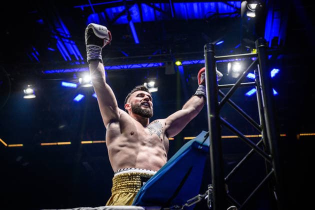 Amarildo Bakaj (Albanien) Jubel nach Sieg beim Kampf: Amarildo Bakaj (Albanien) vs. Aleksandar Ivanovic (Bosnien und Herzegowina), Halbschwergewicht, Fight 11 GER, Boxnacht Showdown for Legacy IV, Prime Time Promotion, MHP Arena (Ludwigsburg), Boxen, 27.06.2026 GER, Boxnacht Showdown for Legacy IV, Prime Time Promotion, MHP Arena (Ludwigsburg), Boxen, 27.06.2026 Ludwigsburg *** Amarildo Bakaj (Albania) Celebrates Victory in the Fight Between Amarildo Bakaj (Albania) and Aleksandar Ivanovic (Bosnia and Herzegovina), Light Heavyweight, Fight 11 GER, Boxing Night: Showdown for Legacy IV, Prime Time Promotion, MHP Arena Ludwigsburg, Boxing, June 27, 2026 GER, Boxing Night: Showdown for Legacy IV, Prime Time Promotion, MHP Arena Ludwigsburg, Boxing, June 27, 2026 Ludwigsburg Copyright: xSandyxDinkelackerx EP_SDR