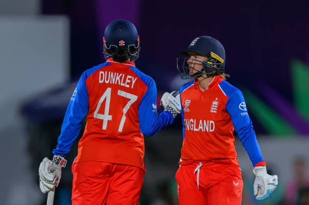 England Women v New Zealand Women ICC Women s T20 World Cup 2026 Sophia Dunkley and Danni Wyatt-Hodge of England Women during the ICC Women s T20 World Cup 2026 match at the Kia Oval, London 27 06 2026 UK Newspapers OUT Copyright: xGraemexWilcocksonx FIL-23579-0072