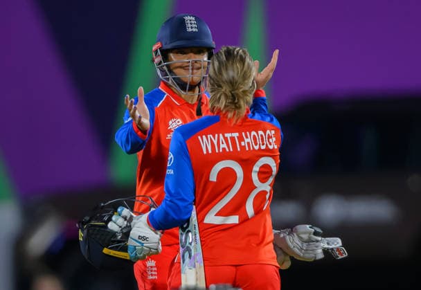 England Women v New Zealand Women ICC Women s T20 World Cup 2026 Sophia Dunkley and Danni Wyatt-Hodge of England Women celebrate victory over New Zealand Women by nine wickets during the ICC Women s T20 World Cup 2026 match at the Kia Oval, London 27 06 2026 UK Newspapers OUT Copyright: xGraemexWilcocksonx FIL-23579-0075