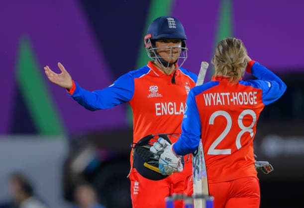 England Women v New Zealand Women ICC Women s T20 World Cup 2026 Sophia Dunkley and Danni Wyatt-Hodge of England Women celebrate victory over New Zealand Women by nine wickets during the ICC Women s T20 World Cup 2026 match at the Kia Oval, London 27 06 2026 UK Newspapers OUT Copyright: xGraemexWilcocksonx FIL-23579-0078