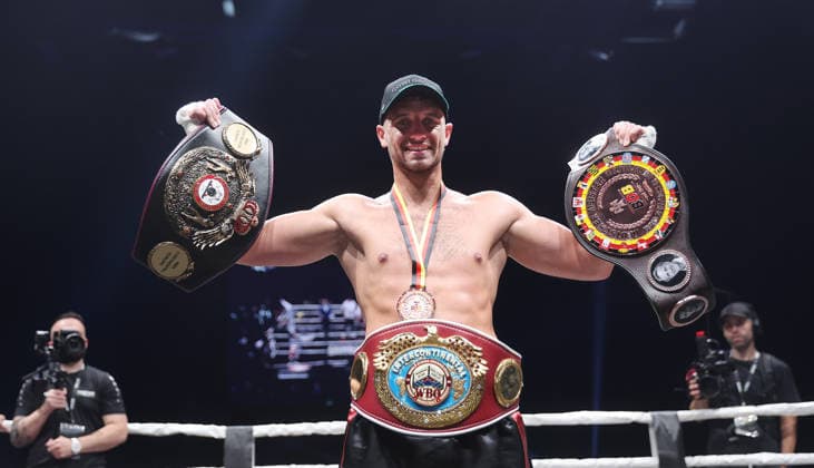 Ludwigsburg , Boxen Showdown for Legacy IV , Ardian Krasniqi ( Schwarz-rote Hose ) ) vs. Vinko Zadro um die WBA European Championship, EM, Europameisterschaft und WBO Intercontinental Championship *** Ludwigsburg, Boxing Showdown for Legacy IV, Ardian Krasniqi (black and red shorts) vs. Vinko Zadro for the WBA European Championship and WBO Intercontinental Championship