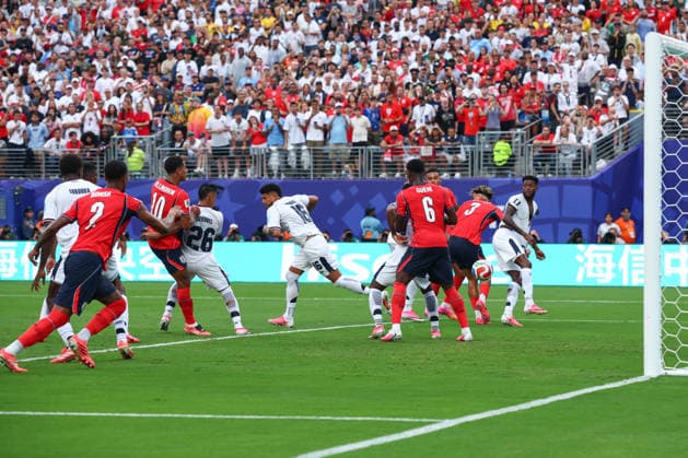 FIFA World Cup, WM, Weltmeisterschaft, Fussball 2026: Panama v England NEW JERSEY, USA - 27th June 2026: Jude Bellingham of England scores his side s first goal during the FIFA World Cup 2026 Group L match between Panama and England at New York New Jersey Stadium New York New York New Jersey Stadium United States of America Copyright: xCraigxMercerx xPeakxActionxPhotosx
