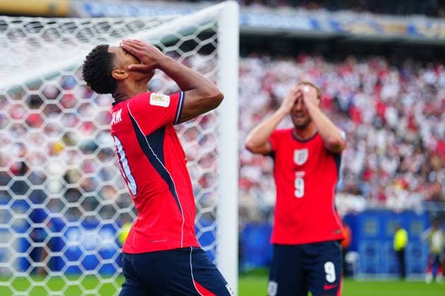Jude Bellingham and Harry Kane of England react Panama v England, 2026 FIFA World Cup, WM, Weltmeisterschaft, Fussball Group L, Football, New York New Jersey Stadium, East Rutherford, New Jersey, USA - 27 Jun 2026East Rutherford New York New Jersey Stadium New Jersey (NJ) United States of America EDITORIAL USE ONLY No use with unauthorised audio, video, data, fixture lists, club league logos or live services. Online in-match use limited to 120 images, no video emulation. No use in betting, games or single club league player publications.  Copyright: xJavierxGarcia Shutterstockx 16964353ck