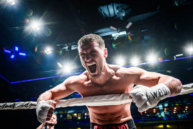Ardian Krasniqi (Deutschland) - Freudenschrei, Jubel nach Sieg im Kampf: Ardian Krasniqi (Deutschland) vs. Vinko Zadro (Kroatien), Halbschwergewicht, Fight 13 GER, Boxnacht Showdown for Legacy IV, Prime Time Promotion, MHP Arena (Ludwigsburg), Boxen, 27.06.2026 GER, Boxnacht Showdown for Legacy IV, Prime Time Promotion, MHP Arena (Ludwigsburg), Boxen, 27.06.2026 Ludwigsburg *** Ardian Krasniqi (Germany) – Shouts of joy and cheers after victory in the fight between Ardian Krasniqi (Germany) and Vinko Zadro (Croatia), light heavyweight, Fight 13 GER, Boxing Night: Showdown for Legacy IV, Prime Time Promotion, MHP Arena Ludwigsburg, Boxing, June 27, 2026 GER, Boxing Night: Showdown for Legacy IV, Prime Time Promotion, MHP Arena Ludwigsburg, Boxing, June 27, 2026 Ludwigsburg Copyright: xSandyxDinkelackerx EP_SDR