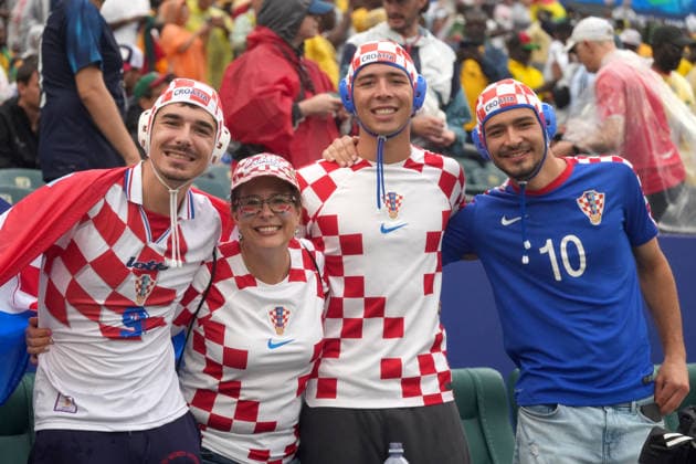 Fans of Croatia cheer for their team during a Group L match of the FIFA World Cup, WM, Weltmeisterschaft, Fussball 2026 between Croatia and Ghana at Lincoln Financial Field stadium in Philadelphia (United States). FIFA World Cup 2026: Croacia vs. Ghana !ACHTUNG: NUR REDAKTIONELLE NUTZUNG!  Copyright: xOctavioxGuzmánx AMDEP7464 20260627-55020732080_1