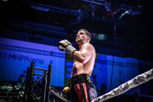 Ardian Krasniqi (Deutschland) - Freude nach Sieg im Kampf: Ardian Krasniqi (Deutschland) vs. Vinko Zadro (Kroatien), Halbschwergewicht, Fight 13 GER, Boxnacht Showdown for Legacy IV, Prime Time Promotion, MHP Arena (Ludwigsburg), Boxen, 27.06.2026 GER, Boxnacht Showdown for Legacy IV, Prime Time Promotion, MHP Arena (Ludwigsburg), Boxen, 27.06.2026 Ludwigsburg *** Ardian Krasniqi (Germany) Celebrates Victory in the Fight Between Ardian Krasniqi (Germany) and Vinko Zadro (Croatia), Light Heavyweight, Fight 13 GER, Boxing Night: Showdown for Legacy IV, Prime Time Promotion, MHP Arena Ludwigsburg, Boxing, June 27, 2026 GER, Boxnacht Showdown for Legacy IV, Prime Time Promotion, MHP Arena Ludwigsburg, Boxing, June 27, 2026 Ludwigsburg Copyright: xSandyxDinkelackerx EP_SDR
