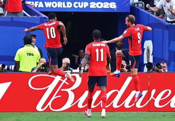 Harry Kane of England celebrates his goal with Jude Bellingham Panama v England, 2026 FIFA World Cup, WM, Weltmeisterschaft, Fussball Group L, Football, New York New Jersey Stadium, East Rutherford, New Jersey, USA - 27 Jun 2026East Rutherford New York New Jersey Stadium New Jersey (NJ) United States of America EDITORIAL USE ONLY No use with unauthorised audio, video, data, fixture lists, club league logos or live services. Online in-match use limited to 120 images, no video emulation. No use in betting, games or single club league player publications.  Copyright: xMichaelxZemanek Shutterstockx 16964354bm