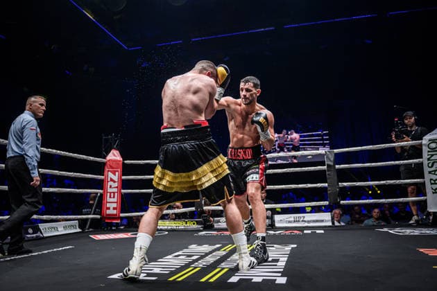 Ardian Krasniqi (Deutschland), re. vs. Vinko Zadro (Kroatien), Halbschwergewicht, Fight 13 GER, Boxnacht Showdown for Legacy IV, Prime Time Promotion, MHP Arena (Ludwigsburg), Boxen, 27.06.2026 GER, Boxnacht Showdown for Legacy IV, Prime Time Promotion, MHP Arena (Ludwigsburg), Boxen, 27.06.2026 Ludwigsburg *** Ardian Krasniqi (Germany) vs. Vinko Zadro (Croatia), Light Heavyweight, Fight 13 GER, Boxing Night: Showdown for Legacy IV, Prime Time Promotion, MHP Arena Ludwigsburg, Boxing, June 27, 2026 GER, Boxnacht Showdown for Legacy IV, Prime Time Promotion, MHP Arena Ludwigsburg, Boxing, June 27, 2026 Ludwigsburg Copyright: xSandyxDinkelackerx EP_SDR