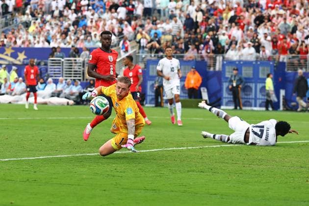 Jordan Pickford of England Panama v England, 2026 FIFA World Cup, WM, Weltmeisterschaft, Fussball Group L, Football, New York New Jersey Stadium, East Rutherford, New Jersey, USA - 27 Jun 2026East Rutherford New York New Jersey Stadium New Jersey (NJ) United States of America EDITORIAL USE ONLY No use with unauthorised audio, video, data, fixture lists, club league logos or live services. Online in-match use limited to 120 images, no video emulation. No use in betting, games or single club league player publications.  Copyright: xMichaelxZemanek Shutterstockx 16964354bv