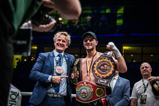 Freude, Jubel, Siegerpose - Ardian Krasniqi GER, Boxnacht Showdown for Legacy IV, Prime Time Promotion, MHP Arena (Ludwigsburg), Boxen, 27.06.2026 GER, Boxnacht Showdown for Legacy IV, Prime Time Promotion, MHP Arena (Ludwigsburg), Boxen, 27.06.2026 Ludwigsburg *** Joy, Jubilation, Victory Pose: Ardian Krasniqi (GER), Boxing Night: Showdown for Legacy IV, Prime Time Promotion, MHP Arena Ludwigsburg, Boxing, June 27, 2026 (GER), Boxing Night: Showdown for Legacy IV, Prime Time Promotion, MHP Arena Ludwigsburg, Boxing, June 27, 2026, Ludwigsburg Copyright: xSandyxDinkelackerx EP_SDR