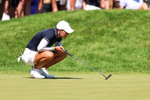 Dewi Weber of Netherlands lines up a putt on the 18th green during the third round of the 2026 KPMG Women s PGA, Golf Herren Championship at Hazeltine National Golf Club on June 27, 2026 in Chaska, Minnesota. CSM. Chaska USA - ZUMAc04_ 20260627_zma_c04_148 Copyright: xStevenxGarciax