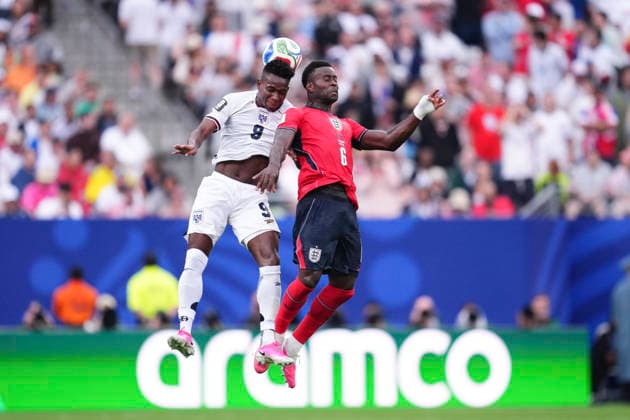 Panama v England: Group L - FIFA World Cup, WM, Weltmeisterschaft, Fussball 2026 Tomas Rodriguez of Panama and Marc Guehi of England compete for the ball during the FIFA World Cup 2026 Group L match between Panama and England at New York New Jersey Stadium on June 27, 2026 in East Rutherford, United States. East Rutherford NJ United States  Copyright: xJosexBretonx originalFilename:bretonhernandez-panamave260627_npkkw.jpg