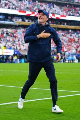 Thomas Tuchel, manager of England celebrates and pats his badge at full time Panama v England, 2026 FIFA World Cup, WM, Weltmeisterschaft, Fussball Group L, Football, New York New Jersey Stadium, East Rutherford, New Jersey, USA - 27 Jun 2026East Rutherford New York New Jersey Stadium New Jersey (NJ) United States of America EDITORIAL USE ONLY No use with unauthorised audio, video, data, fixture lists, club league logos or live services. Online in-match use limited to 120 images, no video emulation. No use in betting, games or single club league player publications.  Copyright: xJavierxGarcia Shutterstockx 16964353ea