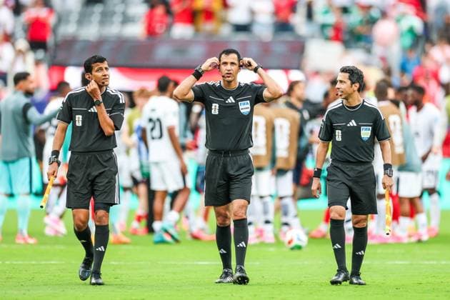 RECORD DATE NOT STATED FIFA World Cup, WM, Weltmeisterschaft, Fussball 2026 - Group L - Panama v England Referee Abdulrahmn Al-Jassim and his assistants Taleb Al Marri and Saoud Ahmed Almaqaleh after the match between Panama and England in the third round of Group L of the 2026 FIFA World Cup group stage at New York New Jersey Stadium, in East Rutherford, United States, on Saturday, June 27, 2026.(Foto: William Volcov Brazil Photo Press IMAGO) Sports East Rutherford NJ United States of America Copyright: xWILLIAMxVOLCOVx