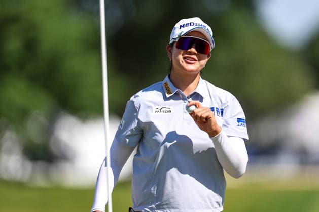 A Lim Kim of South Korea reacts after a birdie putt to complete her round on the 18th green during the third round of the 2026 KPMG Women s PGA, Golf Herren Championship at Hazeltine National Golf Club on June 27, 2026 in Chaska, Minnesota. CSM. Chaska USA - ZUMAc04_ 20260627_zma_c04_160 Copyright: xStevenxGarciax