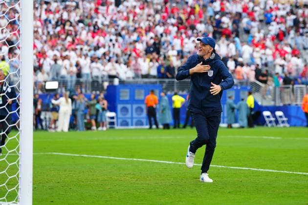 Thomas Tuchel, manager of England celebrates and pats his badge at full time Panama v England, 2026 FIFA World Cup, WM, Weltmeisterschaft, Fussball Group L, Football, New York New Jersey Stadium, East Rutherford, New Jersey, USA - 27 Jun 2026East Rutherford New York New Jersey Stadium New Jersey (NJ) United States of America EDITORIAL USE ONLY No use with unauthorised audio, video, data, fixture lists, club league logos or live services. Online in-match use limited to 120 images, no video emulation. No use in betting, games or single club league player publications.  Copyright: xJavierxGarcia Shutterstockx 16964353ee