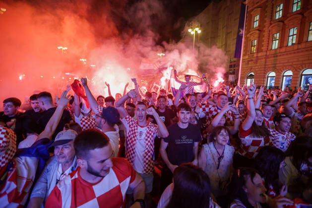Croatia Fans Watch Ghana Match in Zagreb Croatia supporters gather in Zagreb, Croatia, on June 27, 2026, as they follow the FIFA World Cup, WM, Weltmeisterschaft, Fussball 2026 Group L match between Croatia and Ghana.  MarkoxSeper PIXSELL