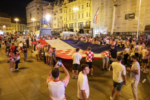 Croatia Fans Watch Ghana Match in Zagreb Croatia supporters gather in Zagreb, Croatia, on June 27, 2026, as they follow the FIFA World Cup, WM, Weltmeisterschaft, Fussball 2026 Group L match between Croatia and Ghana.  MarkoxSeper PIXSELL