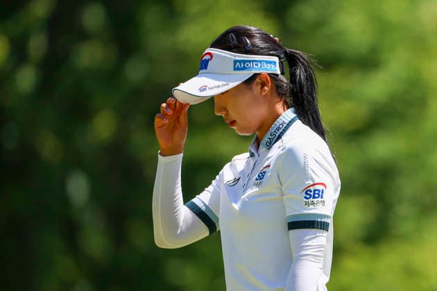 June 27, 2026, Chaska, Minnesota, United States: DONGEUN LEE tips her cap as fans cheer. This is the third day of the 2026 KPMG WomenÃ¢â‚¬â ¢s PGA, Golf Herren Championship at Hazeltine National Golf Course in Chaska Minnesota. Chaska United States - ZUMAt166 20260627_zsp_t166_145 Copyright: xMichaelxTurnerx