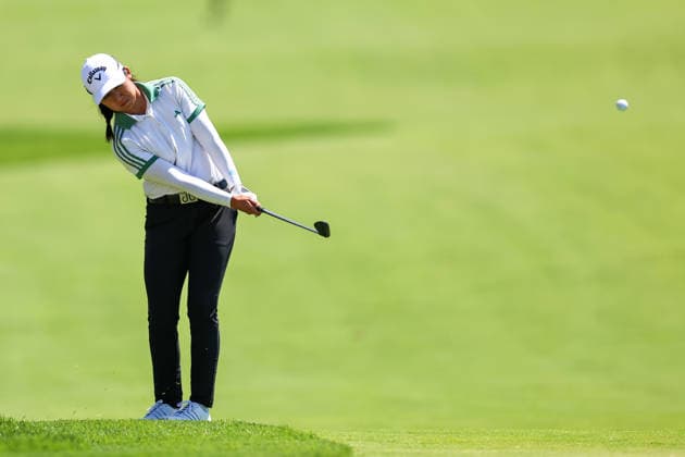 Jing Yan of China plays an approach shot from the 15th fairway during the third round of the 2026 KPMG Women s PGA, Golf Herren Championship at Hazeltine National Golf Club on June 27, 2026 in Chaska, Minnesota. CSM. Chaska USA - ZUMAc04_ 20260627_zma_c04_164 Copyright: xStevenxGarciax