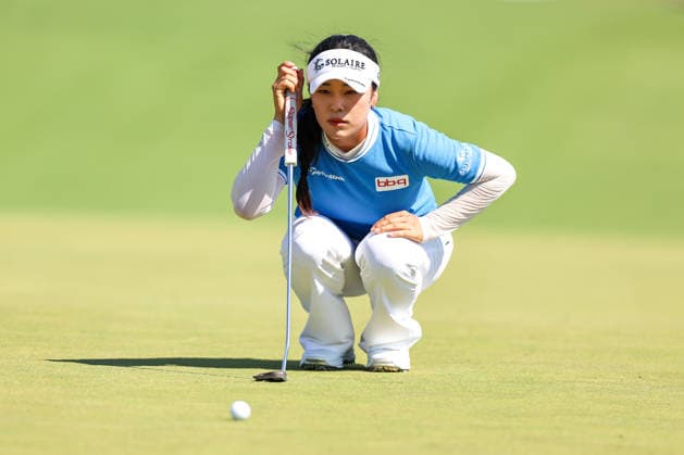Ina Yoon of South Korea lines up a putt on the 18th green during the third round of the 2026 KPMG Women s PGA, Golf Herren Championship at Hazeltine National Golf Club on June 27, 2026 in Chaska, Minnesota. CSM. Chaska USA - ZUMAc04_ 20260627_zma_c04_166 Copyright: xStevenxGarciax