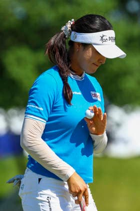 June 27, 2026, Chaska, Minnesota, United States: INA YOON acknowledges the crowd after finishing her round. This is the third day of the 2026 KPMG WomenÃ¢â‚¬â ¢s PGA, Golf Herren Championship at Hazeltine National Golf Course in Chaska Minnesota. Chaska United States - ZUMAt166 20260627_zsp_t166_162 Copyright: xMichaelxTurnerx