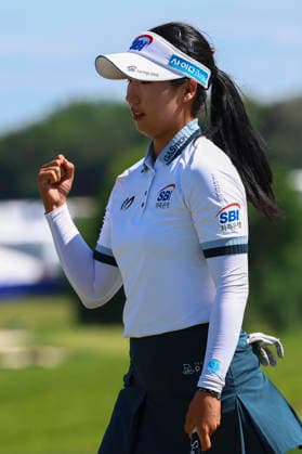 June 27, 2026, Chaska, Minnesota, United States: DONGEUN LEE celebrates after sinking a putt. This is the third day of the 2026 KPMG WomenÃ¢â‚¬â ¢s PGA, Golf Herren Championship at Hazeltine National Golf Course in Chaska Minnesota. Chaska United States - ZUMAt166 20260627_zsp_t166_164 Copyright: xMichaelxTurnerx