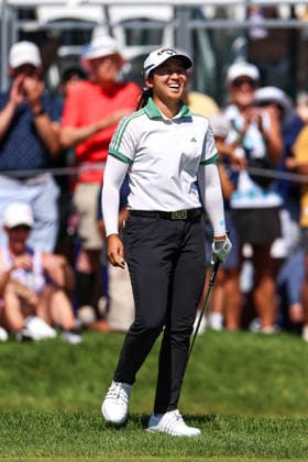 Jing Yan of China reacts after chipping in a hole out on the 18th green during the third round of the 2026 KPMG Women s PGA, Golf Herren Championship at Hazeltine National Golf Club on June 27, 2026 in Chaska, Minnesota. CSM. Chaska USA - ZUMAc04_ 20260627_zma_c04_176 Copyright: xStevenxGarciax