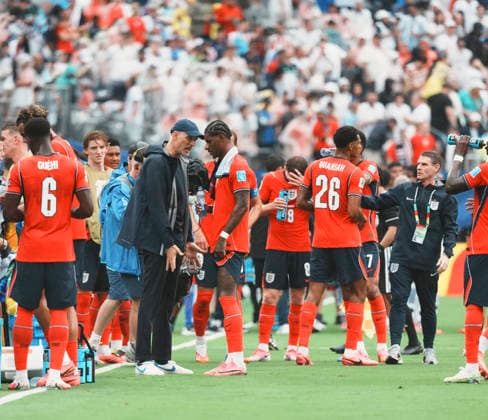 (260628) -- NEW JERSEY, June 28, 2026 -- Thomas Tuchel (front 2nd L), head coach of England instructs Marcus Rashford (front 3rd L) during the group L match between Panama and England at New York New Jersey Stadium in New Jersey, the United States, June 27, 2026. ) (SP)U.S.-NEW JERSEY-FOOTBALL FIFA World Cup, WM, Weltmeisterschaft, Fussball GROUP L-PAN VS ENG XuxChang 
