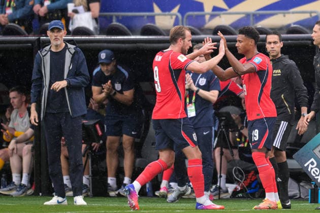 Fußball, WM 2026, 20260627, Panama - England. Im Bild Auswechslung v.l. Harry KANE (England, 9), Ollie WATKINS (England, 19). East Rutherford New-York-New-Jersey-Stadion New Jersey Vereinigte Staaten von Amerika *** Soccer, 2026 World Cup, 20260627, Panama vs. England. Pictured: Substitutions (from left): Harry KANE (England, 9), Ollie WATKINS (England, 19). East Rutherford, New York, New Jersey Stadium, New Jersey, United States of America Copyright: Passion2Press MarkusxFischerx