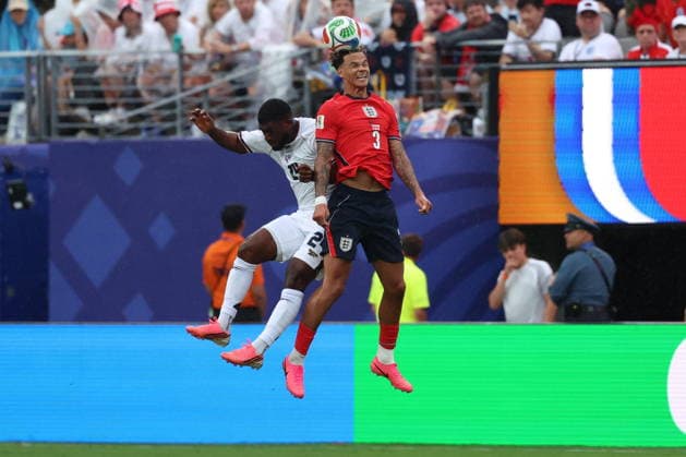 FIFA World Cup, WM, Weltmeisterschaft, Fussball 2026 - Group L - Panama vs England Azarias Londono of Panama (L) in action against Nico O Reilly of England (R) during the FIFA World Cup 2026 group stage match Panama against England, in East Rutherford, New Jersey, USA, 27 June 2026. NEW JERSEY United States  Copyright: xOLGAxFEDOROVAx