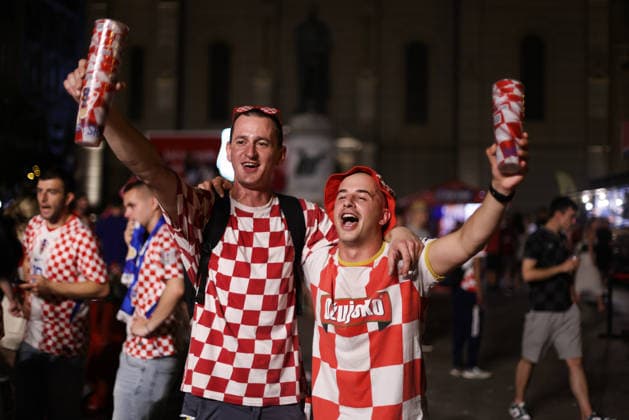 Fans Celebrate Croatia™s Victory at Ban JelaÄiÄ‡ Square Fans celebrate at Ban Jelacic Square in Zagreb, Croatia, on June 27, 2026, after Croatia™s victory in their FIFA World Cup, WM, Weltmeisterschaft, Fussball 2026 match against Ghana.  JosipxMikacic PIXSELL