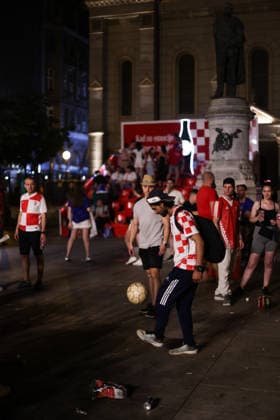 Fans Celebrate Croatia™s Victory at Ban JelaÄiÄ‡ Square Fans celebrate at Ban Jelacic Square in Zagreb, Croatia, on June 27, 2026, after Croatia™s victory in their FIFA World Cup, WM, Weltmeisterschaft, Fussball 2026 match against Ghana.  JosipxMikacic PIXSELL