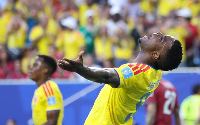 (260628) -- MIAMI, June 28, 2026 -- Jhon Cordoba (R) of Colombia reacts during the group K match between Colombia and Portugal at the 2026 FIFA World Cup, WM, Weltmeisterschaft, Fussball at Miami Stadium, Miami, the United States, June 27, 2026. ) (SP)U.S.-MIAMI-FOOTBALL-FIFA WORLD CUP-GROUP K-COL VS POR ZhangxChen 