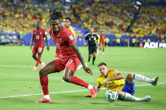 RECORD DATE NOT STATED FIFA World Cup, WM, Weltmeisterschaft, Fussball 2026 - Group K - Colombia v Portugal Rafael Leao player of Portugal and Santiago Arias player of Colombia during the match between Colombia and Portugal in the third round of Group K of the 2026 FIFA World Cup group stage at Miami Stadium, in Florida, United States, on Saturday, June 27, 2026.(Foto: Vanessa Carvalho Brazil Photo Press IMAGO) Sports Copyright: xVanessaxCarvalhox