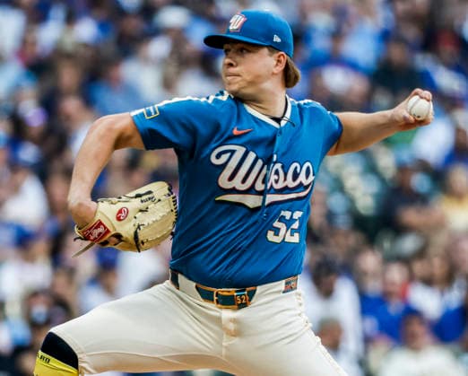 Milwaukee Brewers starting pitcher Kyle Harrison throws in the first inning of the MLB, Baseball Herren, USA game between the Chicago Cubs and the Milwaukee Brewers at American Family Field in Milwaukee, Wisconsin on Saturday, June 27, 2026.  MIL20260627801 TANNENxMAURY