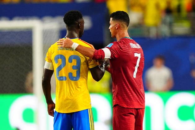 Colombia v Portugal - FIFA World Cup, WM, Weltmeisterschaft, Fussball 2026 - Group K FLORIDA, USA - JUNE 27: Cristiano Ronaldo of Portugal greets Davinson Sanchez of Colombia after the 2026 FIFA World Cup First Stage Group K match between Colombia and Portugal at the Hard Rock Stadium (Miami Stadium) in Miami Gardens, Florida, United States on June 27, 2026. Evrim Aydin Anadolu Florida United States. Editorial use only. Please get in touch for any other usage.  Copyright: x2026xAnadoluxEvrimxAydinx